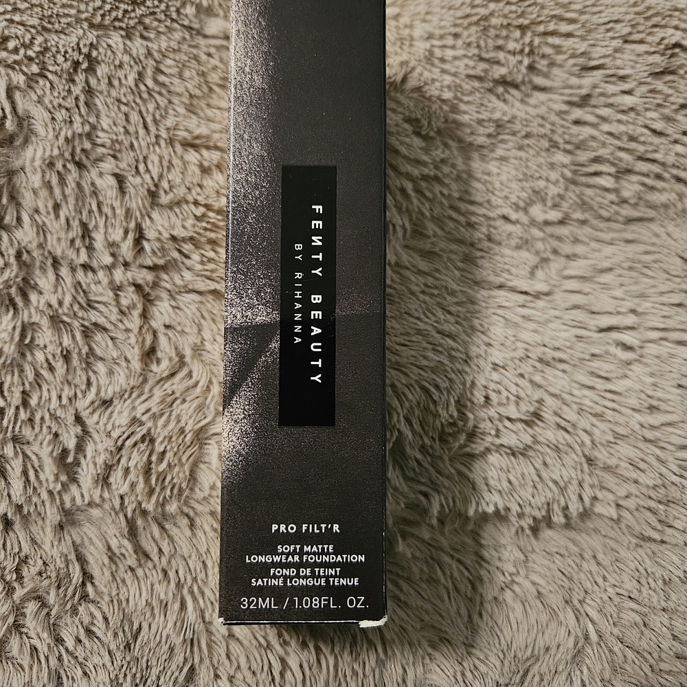 Fenty Beauty Pro Filt'r Soft Matte Foundation - Black